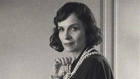 oscar davies coco chanel|coco chanel and the new look.